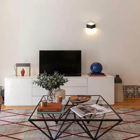 Brand New!!! Trendy Design Flat - Heart Of Chiado Lisbon